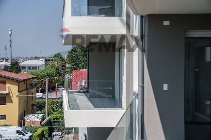 Foto Appartamento in VIA MORALI, Bergamo Colognola di 152 m² con 4 locali