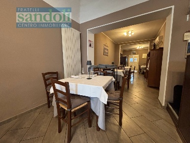 Foto Attività commerciale in C.so Garibaldi, Lignana Centro di 80 m²