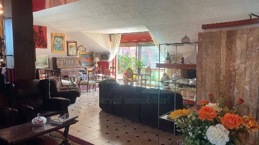 Foto Attico a Mercogliano di 240 m² con 6 locali in vendita