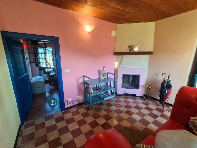 Foto Appartamento in via roma 5, Beverino di 70 m² con 3 locali in vendita
