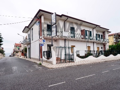 Foto Appartamento in Via Magna Grecia 15, Roseto Capo Spulico di 110 m²