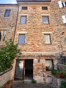 Foto Casa indipendente in via Trento e Trieste, Monte Vidon Corrado Centro