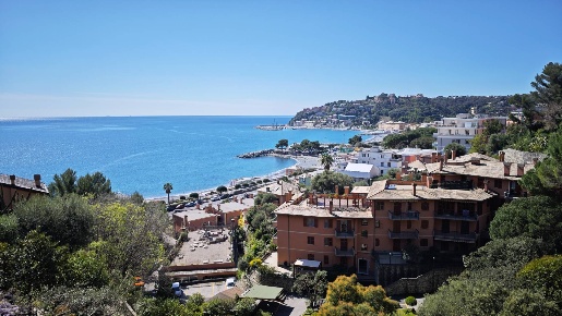 Foto Appartamento in Via Privata Montà 20, Arenzano Terrarossa di 62 m²