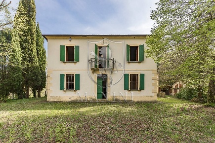 Foto Rustico a Arezzo Santa Firmina di 550 m² con 20 locali in vendita