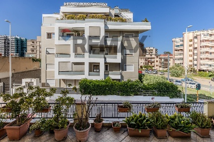 Foto Appartamento in Via Luigi Galvani 19, Cagliari Genneruxi di 100 m²