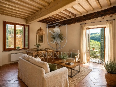 Foto Appartamento in Via umberto 1 3, Montalcino Montisi di 140 m²