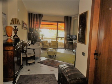 Foto Appartamento a Carrara di 98 m² con 4 locali in vendita