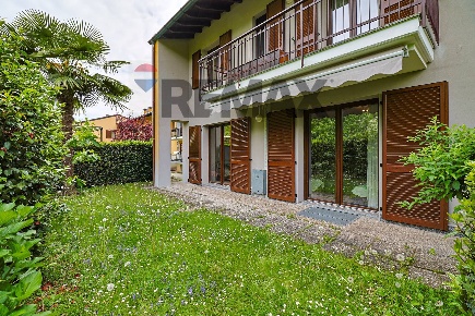 Foto Appartamento in Via Della Rovere, Lavena Ponte Tresa Centro di 52 m²