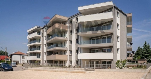 Foto Appartamento in VIA MORALI, Bergamo Colognola di 118 m² con 4 locali