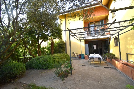 Foto Appartamento in dante 9, Aicurzio Centro di 94 m² con 3 locali