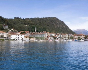 Foto Villa unifamiliare in Via Lungo Lago, Pella Centro di 180 m²