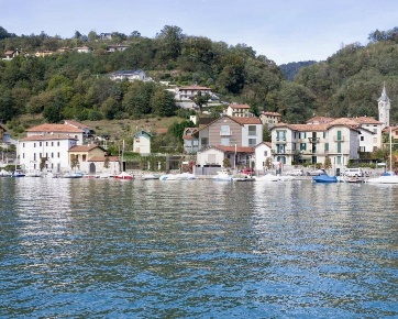Foto Villa unifamiliare in Via Lungo Lago, Pella Centro di 180 m²