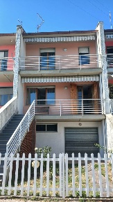 Foto Villa unifamiliare a Podenzana Montale di 190 m² con 8 locali