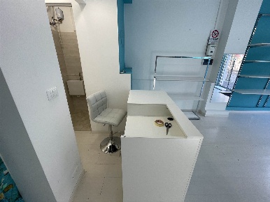Foto Negozio in Viale Veneto 7/B, Chioggia Sottomarina di 30 m² in affitto