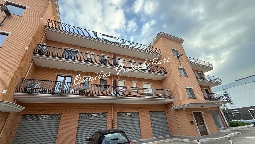 Foto Appartamento in VIALE DEGLI AVIATORI  73, Foggia di 73 m² con 3 locali