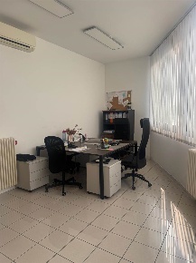 Foto Ufficio in Via Antonio e Leonida Valentini 11, Rimini di 87 m²