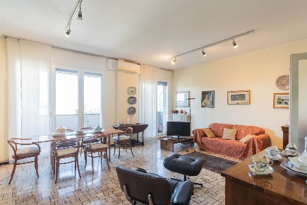 Foto Appartamento in VIALE CASIRAGHI 40, Sesto San Giovanni di 155 m²
