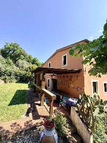 Foto Casa indipendente in via dei Pieroni, Capannori Gragnano - Lappato