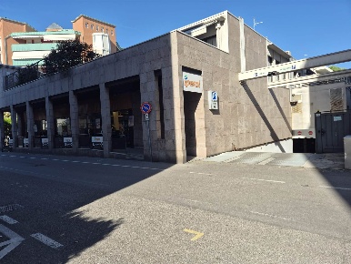 Foto Garage in VIA MONTI ANGOLO VIA PADRE REINA, Saronno di 19 m²