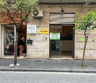 Foto Negozio in VIA CARMINE 70, Salerno Carmine di 100 m² in affitto