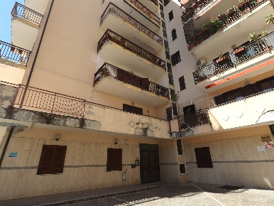 Foto Appartamento a Santa Maria Capua Vetere di 108 m² con 6 locali