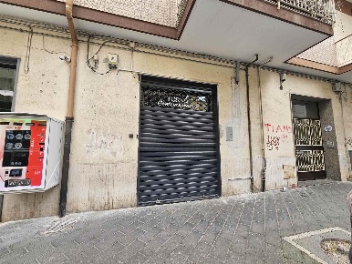 Foto Negozio a Salerno Torrione di 70 m² con 1 locali in affitto