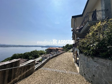 Foto Appartamento in Via Carcioni SNC, Belgirate di 65 m² con 2 locali