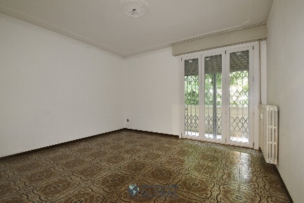 Foto Appartamento in Via Corti, Modena Crocetta di 122 m² con 4 locali