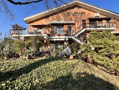 Foto Appartamento in Strada IV Novembre 5, Orbassano Centro di 160 m²