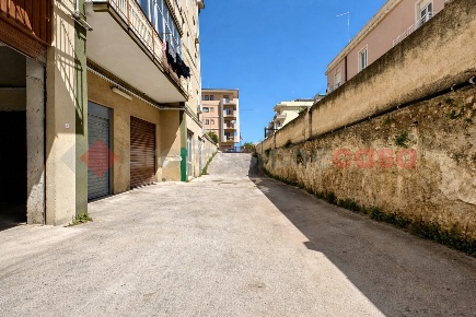 Foto Box in Viale epipoli 55, Siracusa Scala Greca - Neapolis di 141 m²