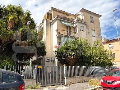 Foto Appartamento in Via Donato Bramante 28, Latina Centro di 100 m²