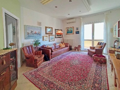 Foto Appartamento in LUNGOMARE GOFFREDO MAMELI, Senigallia di 105 m²