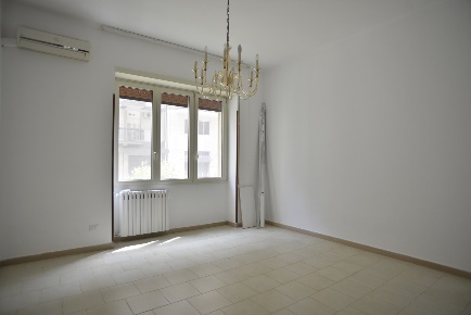 Foto Appartamento in Via murat 51a, Bari Murat di 90 m² con 3 locali
