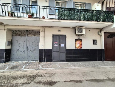Foto Negozio a Caivano Centro di 50 m² con 1 locali in affitto