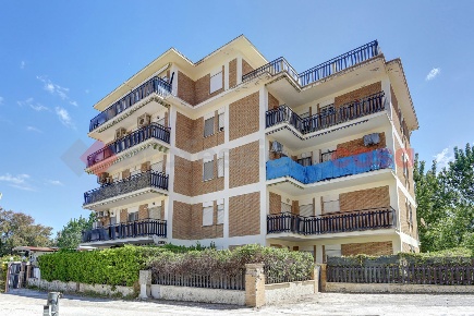 Foto Appartamento in Via Elba 8, Latina Latina Lido di 79 m² con 3 locali
