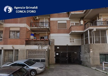 Foto Box in Via Pietro Teofilato 16, Roma Marconi di 17 m² con 1 locali