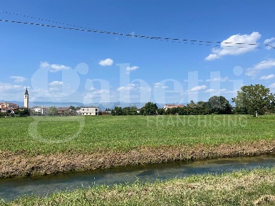 Foto Terreno agricolo in Via Capitelli 00, Pozzoleone Centro di 20000 m²
