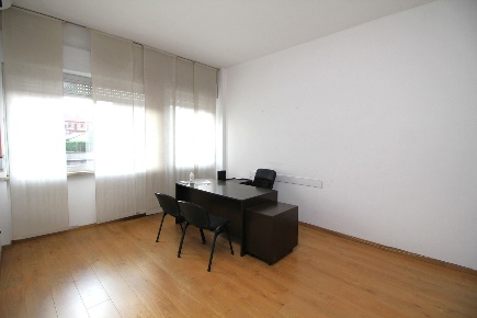 Foto Ufficio in Via ratti 11, Legnano di 60 m² con 1 locali in affitto