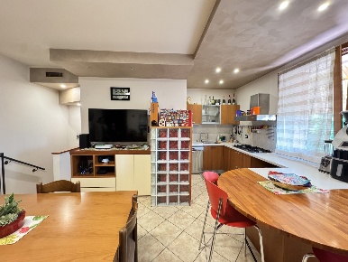 Foto Appartamento in Via MATTEOTTI 113, Noventa Vicentina Centro di 130 m²