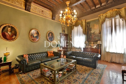 Foto Appartamento a Siena Provenzano di 340 m² con 14 locali in vendita