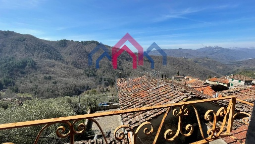 Foto Case semi ndipendenti a Bagni di Lucca Benabbio di 120 m² con 6 locali