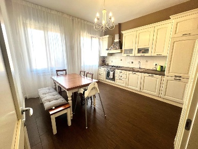 Foto Appartamento a Montelupo Fiorentino Centro di 130 m² con 5 locali