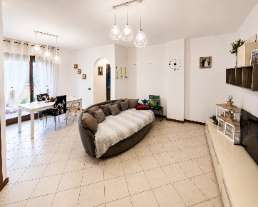 Foto Appartamento a Carrara Stadio, Sant'Antonio, Marasio di 77 m²