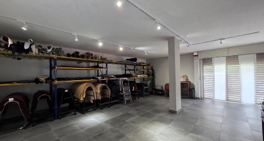 Foto Locale commerciale a Santa Croce sull'Arno Centro di 93 m² in affitto