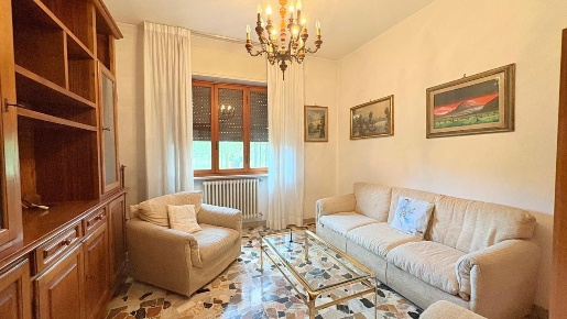 Foto Appartamento a Lucca Sant'Angelo di 100 m² con 4 locali in vendita