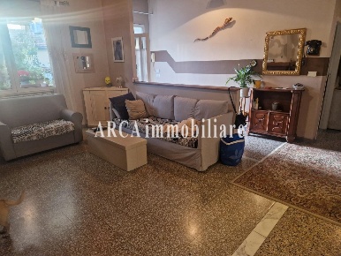Foto Appartamento a Pietrasanta di 80 m² con 4 locali in vendita