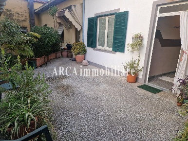 Foto Appartamento a Pietrasanta di 80 m² con 4 locali in vendita