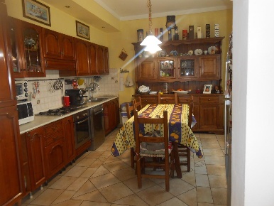 Foto Appartamento a Santa Maria a Monte Montecalvoli di 120 m² con 6 locali
