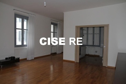Foto Appartamento in VIA ARIBERTO, Milano Corso Genova di 130 m² in affitto