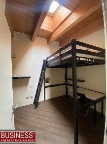 Foto Appartamento in Via Alserio, Milano Farini di 70 m² con 4 locali